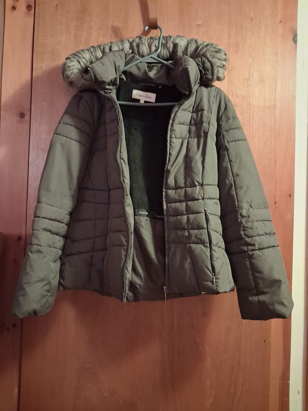 Calvin Klein Woman's Quilted Puffer Jacket with Faux Fur Trim